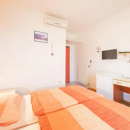 Ivanovic Guest house 3*