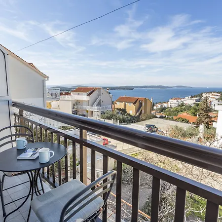 Ivanović Hvar Town