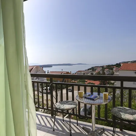 Ivanović Hvar Town