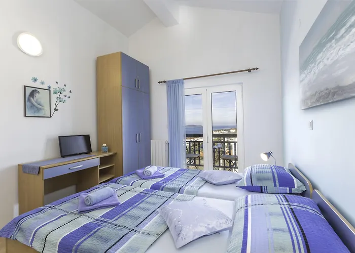 Ivanovic 3* חוואר