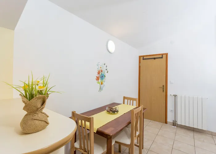 Ivanovic בית הארחה