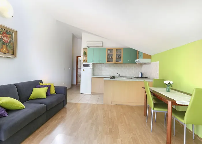 Ivanovic 3* Hvar Town