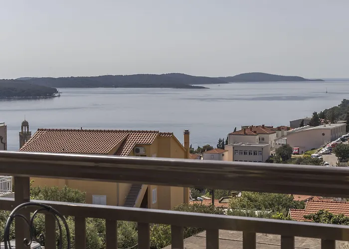 Ivanovic 3* Hvar Town