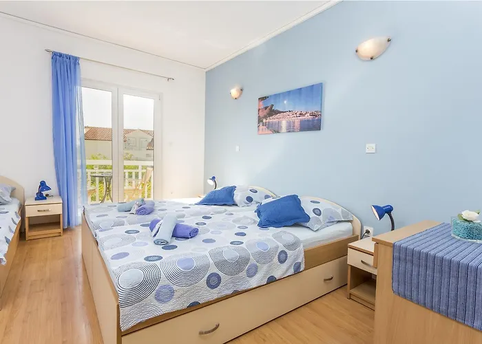 Ivanovic 3* Hvar Town